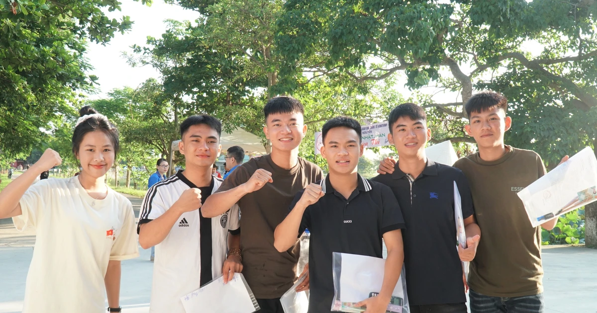 Nghe An ជាប់ចំណាត់ថ្នាក់លេខមួយក្នុងប្រទេសក្នុងពិន្ទុមធ្យមនៃការប្រឡងសញ្ញាបត្រមធ្យមសិក្សាទុតិយភូមិផ្នែកអក្សរសាស្ត្រ។