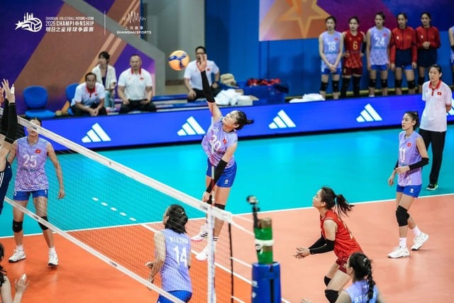 Đội tuyển bóng chuyền Việt Nam đánh bại CLB của Brazil tại giải Thượng Hải Future Stars - Ảnh 1.