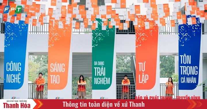 Thanh Hoa 학부모들은 FPT 학교의 포괄적인 교육 프로그램에 관심을 갖고 있습니다.