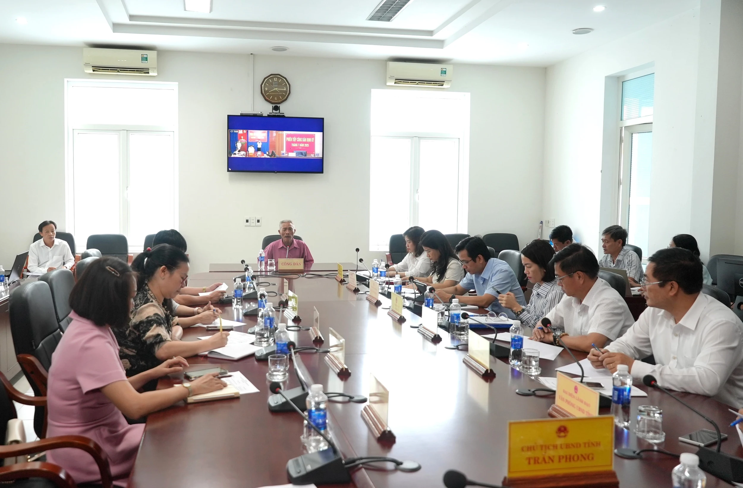 Lãnh đạo tỉnh tiếp công dân định kỳ tháng 7/2025