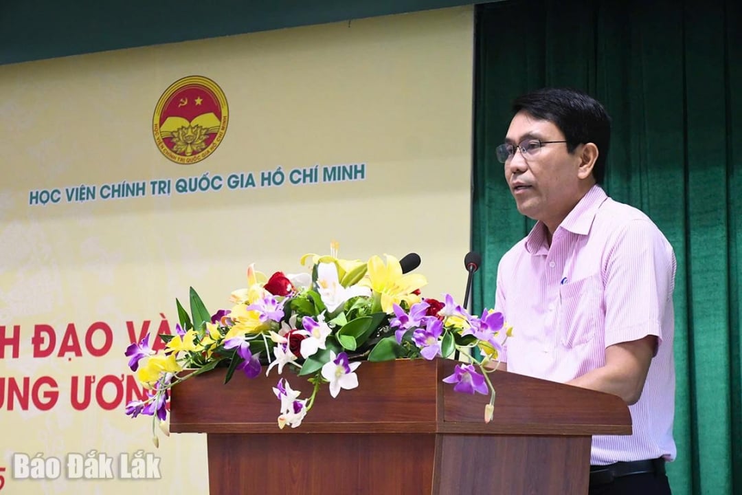 Ông Trương Thanh Hà, Giám đốc Trung tâm Đào tạo Ngân hàng Chính sách xã hội phát biểu khai mạc khóa đào tạo.