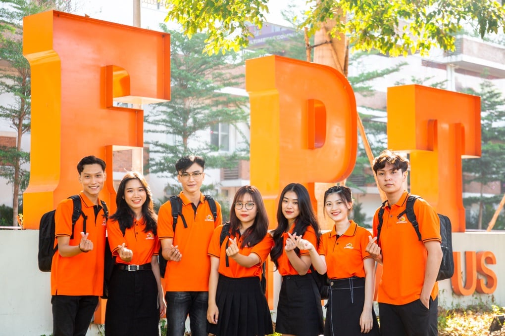 Trường Đại học FPT trao học bổng hơn 100 tỷ đồng cho thí sinh nguyện vọng 1 và 2 - 1