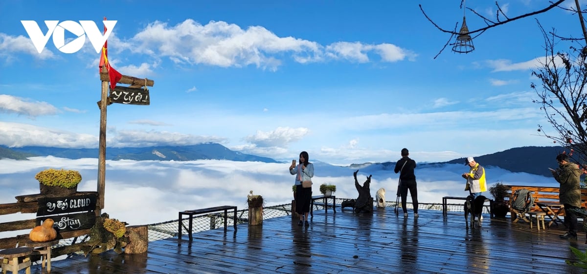 Chuyển đổi số - đòn bẩy hiệu quả cho du lịch vùng cao Lào Cai - Ảnh 1.