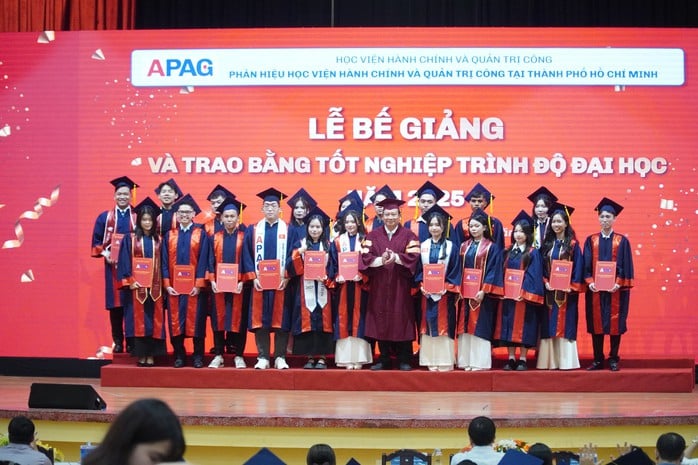 Tốt nghiệp trong bối cảnh mới, sinh viên hành chính công không nao núng  - Ảnh 2.