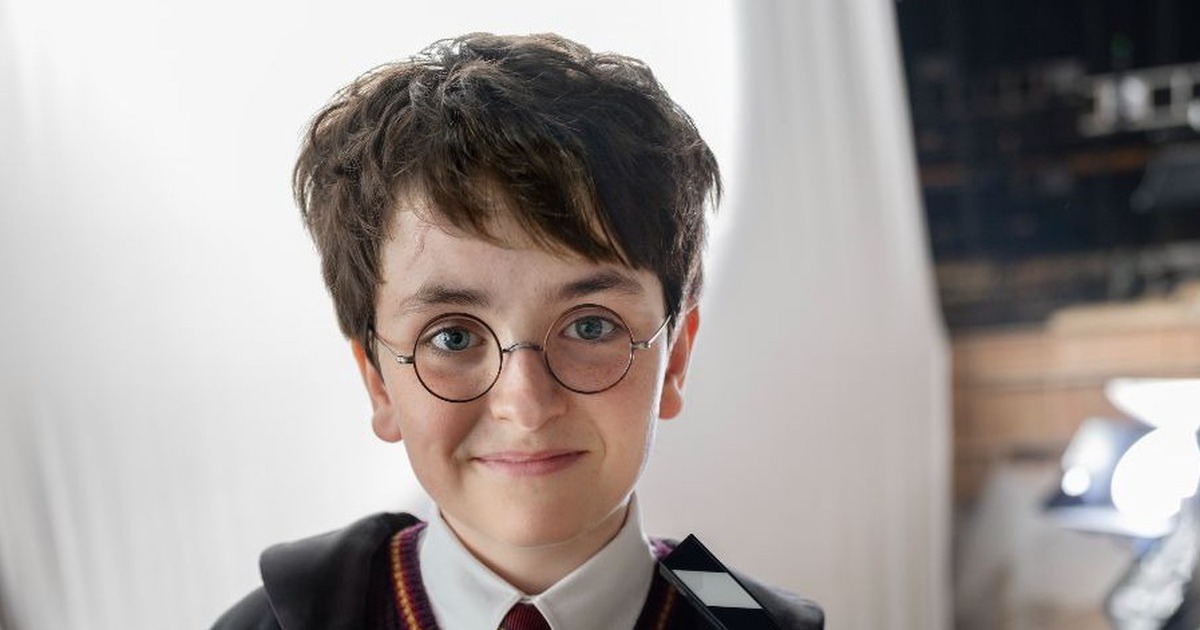 Hé lộ tạo hình như 'trùng sinh' của 'Harry Potter' phiên bản truyền hình