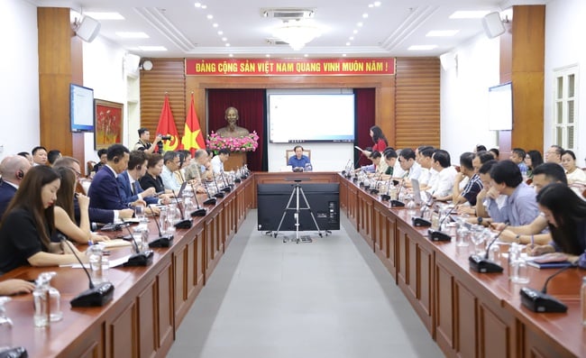 Họp Tiểu ban Nội dung Triển lãm thành tựu Đất nước nhân dịp kỷ niệm 80 năm Ngày Quốc khánh - Ảnh 5.