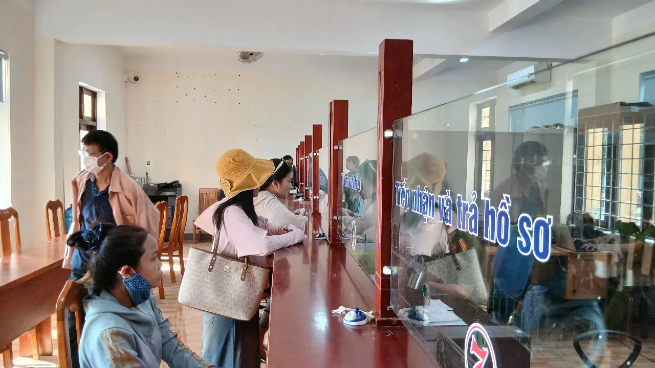 Công an phường Đồng Hới: Chủ động phục vụ người dân giải quyết thủ tục hành chính