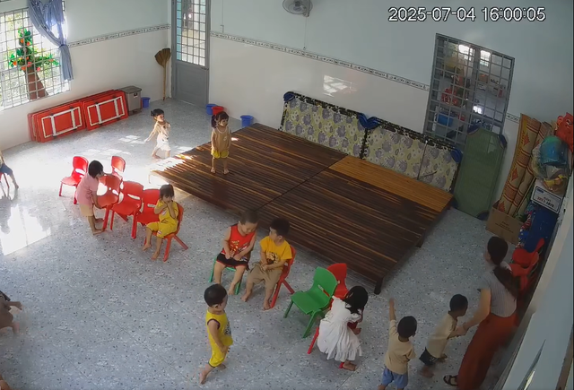 Nhà trường báo công an, xác minh vụ cháu bé 20 tháng tuổi bị tác động - Ảnh 1.