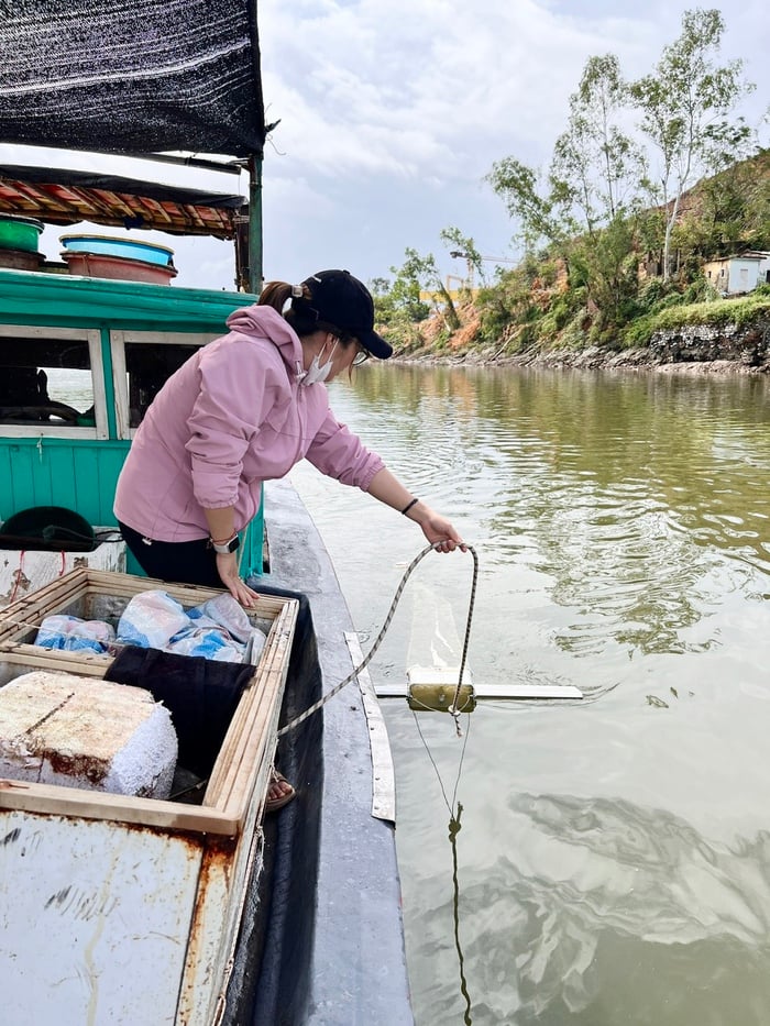 Những nhà khoa học nữ miệt mài giải mã vi nhựa- Ảnh 1.