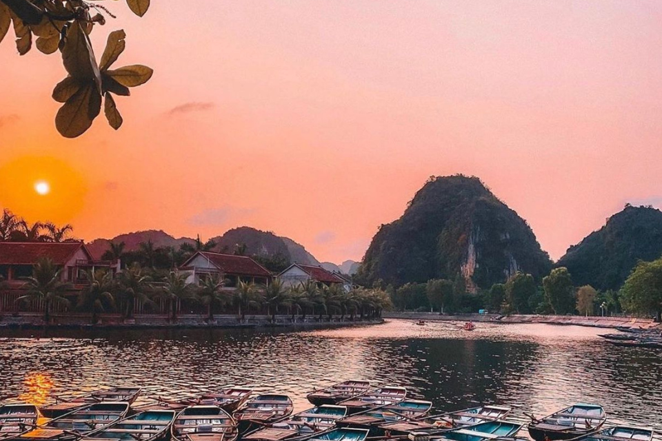 កន្លែងកំពូលដើម្បីមើលថ្ងៃលិចដ៏ស្រស់ស្អាតបំផុតនៅ Ninh Binh ក្នុងរដូវក្តៅឆ្នាំ 2025