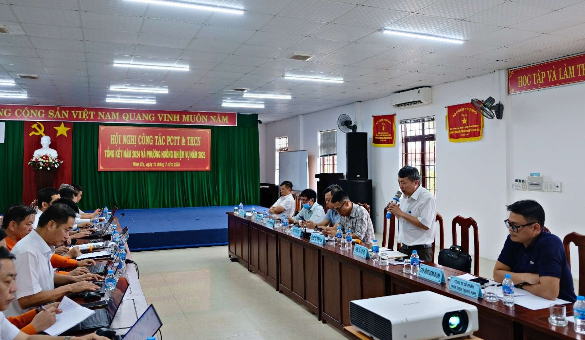 Đại diện UBND xã Tân Hội phát biểu tại Hội nghị