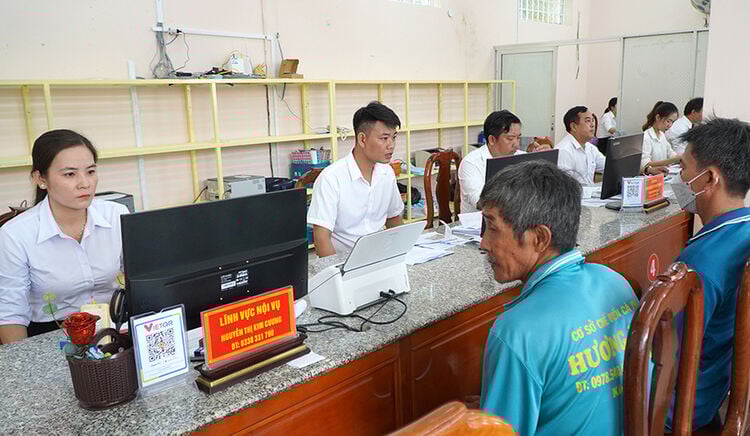 ប្រមូល 0 ដុងជាថ្លៃសេវា និងការគិតថ្លៃនៅពេលអនុវត្តសេវាសាធារណៈតាមអ៊ីនធឺណិត
