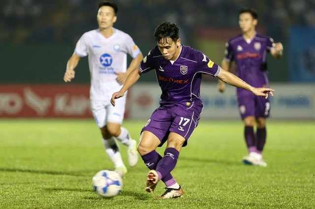 V-League: Cuộc chuyển giao lịch sử có thể giúp bóng đá TP.HCM cất cánh- Ảnh 1.