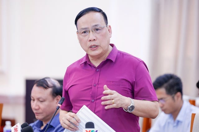 Thấy gì từ phổ điểm thi tốt nghiệp THPT năm 2025?  - Ảnh 2.