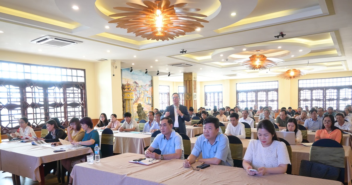 Tập huấn kỹ năng kinh doanh và tiếp cận thị trường trong nước cho các HTX