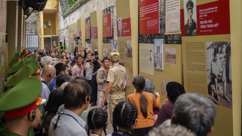 A touching scene about the life of revolutionary soldier Pham Huong.