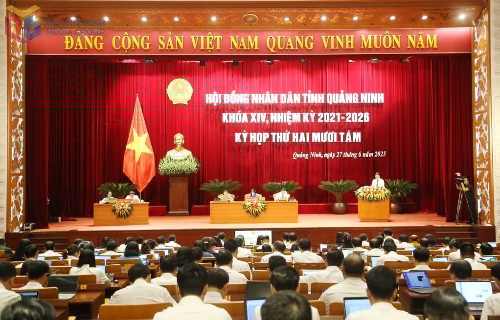 Quang cảnh Kỳ họp thứ 28 (Kỳ họp chuyên đề),  HĐND tỉnh khóa XIV.