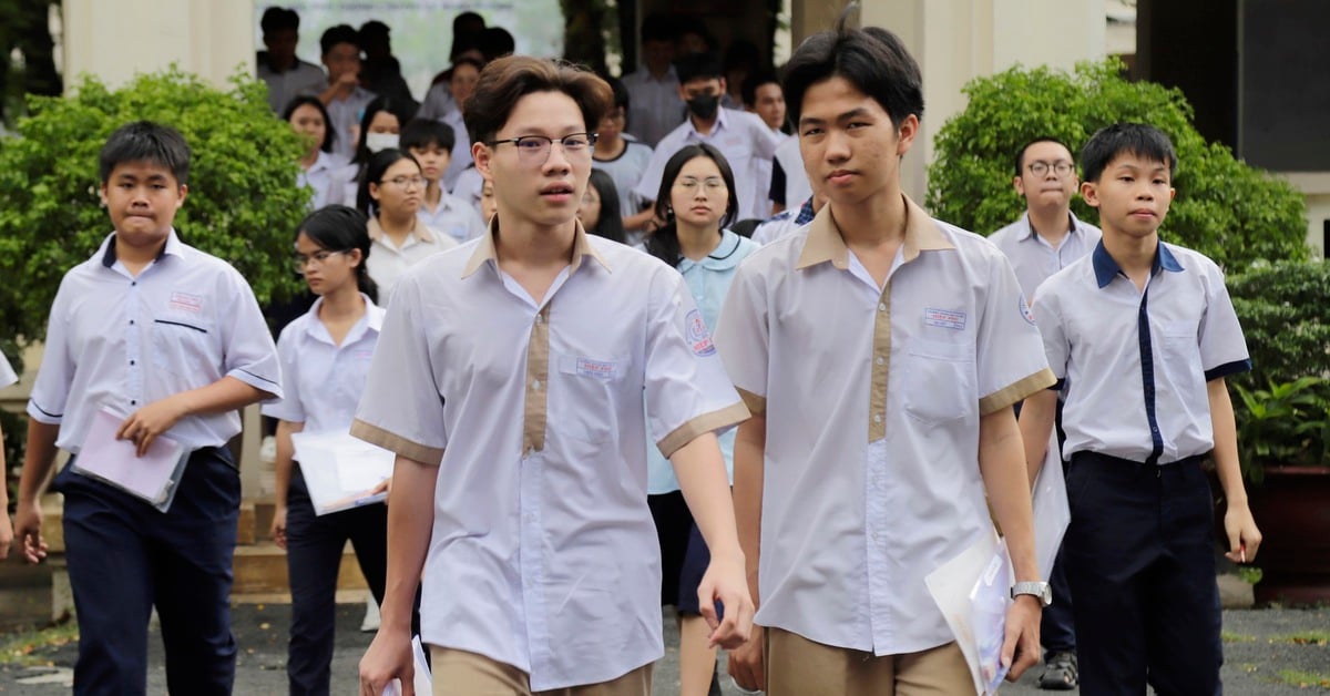Tuyển sinh lớp 10 năm tới ở TP.HCM: Một số nơi xét tuyển, còn lại thi văn, toán, ngoại ngữ