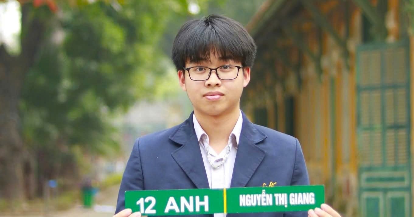 Nam sinh Hà Nội là thủ khoa 'kép' cả khối A1 và khối D1 năm 2025
