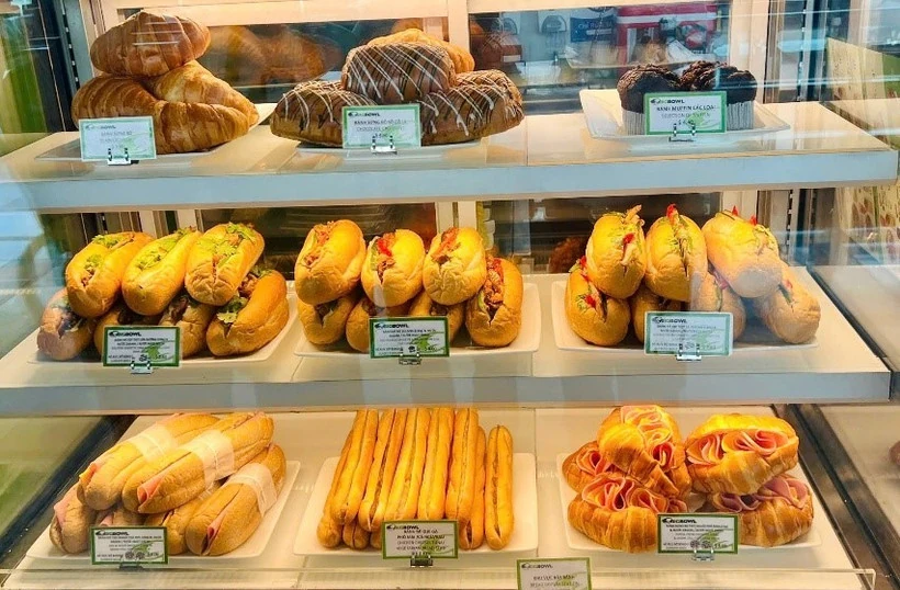 Noi Bai Airport speaks out about the shop selling the 208,000 VND sandwich