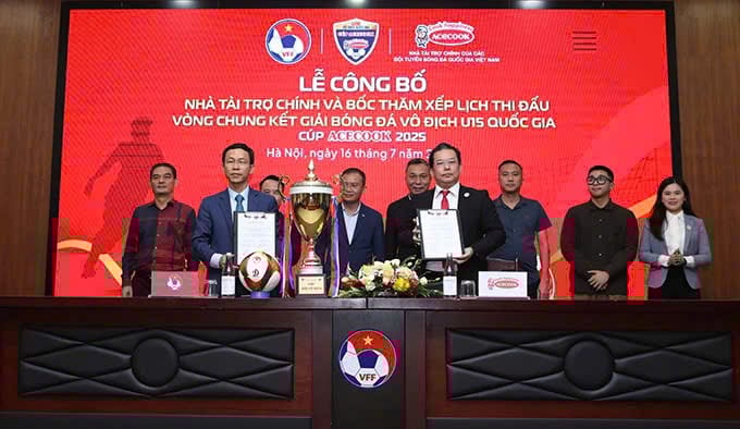 12 đội bóng tranh cúp vô địch  - ảnh 1