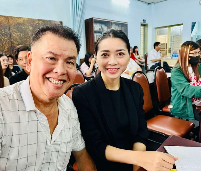 Minh Nhí, Hữu Nghĩa lo khán giả bật cười khi diễn kịch chính luận- Ảnh 8.