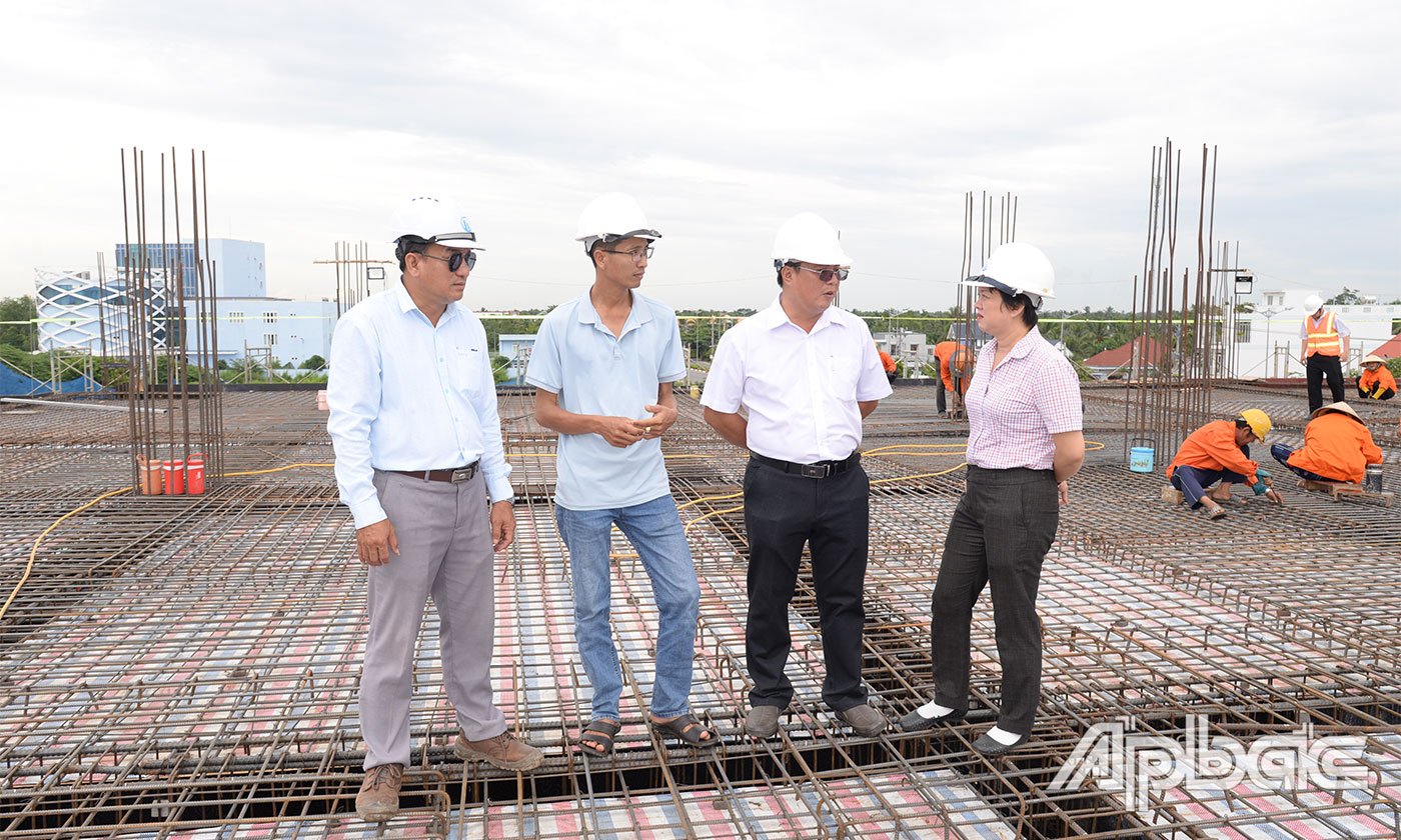 Chủ đầu tư cùng nhà thầu đang quyết tâm rút ngắn tiến độ dự án.
