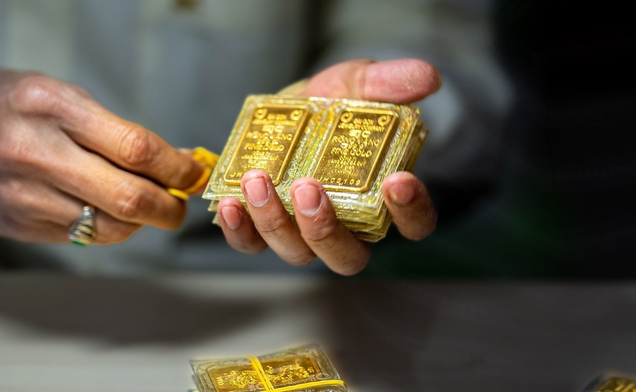 Dự báo giá vàng ngày 17 7 2025 Liệu giá vàng trong nước có đột biến mới khi đồng USD và lợi suất trái phiếu suy yếu