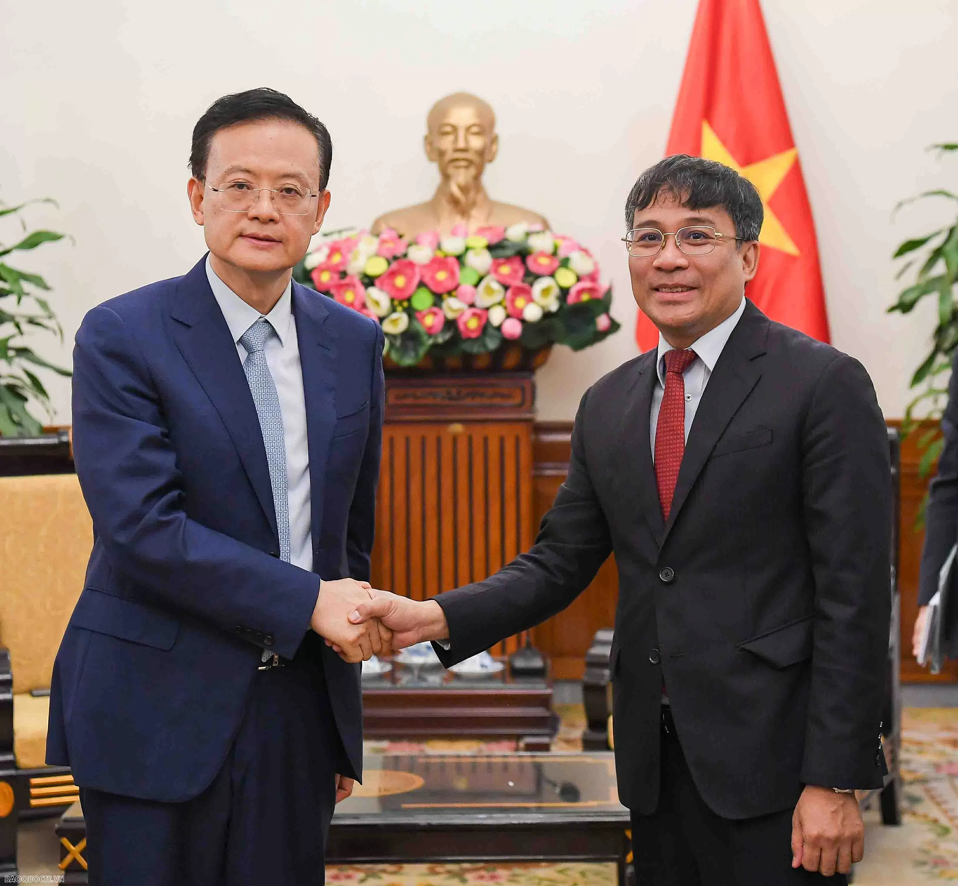 Thứ trưởng Nguyễn Minh Vũ tiếp đoàn Quảng Tây