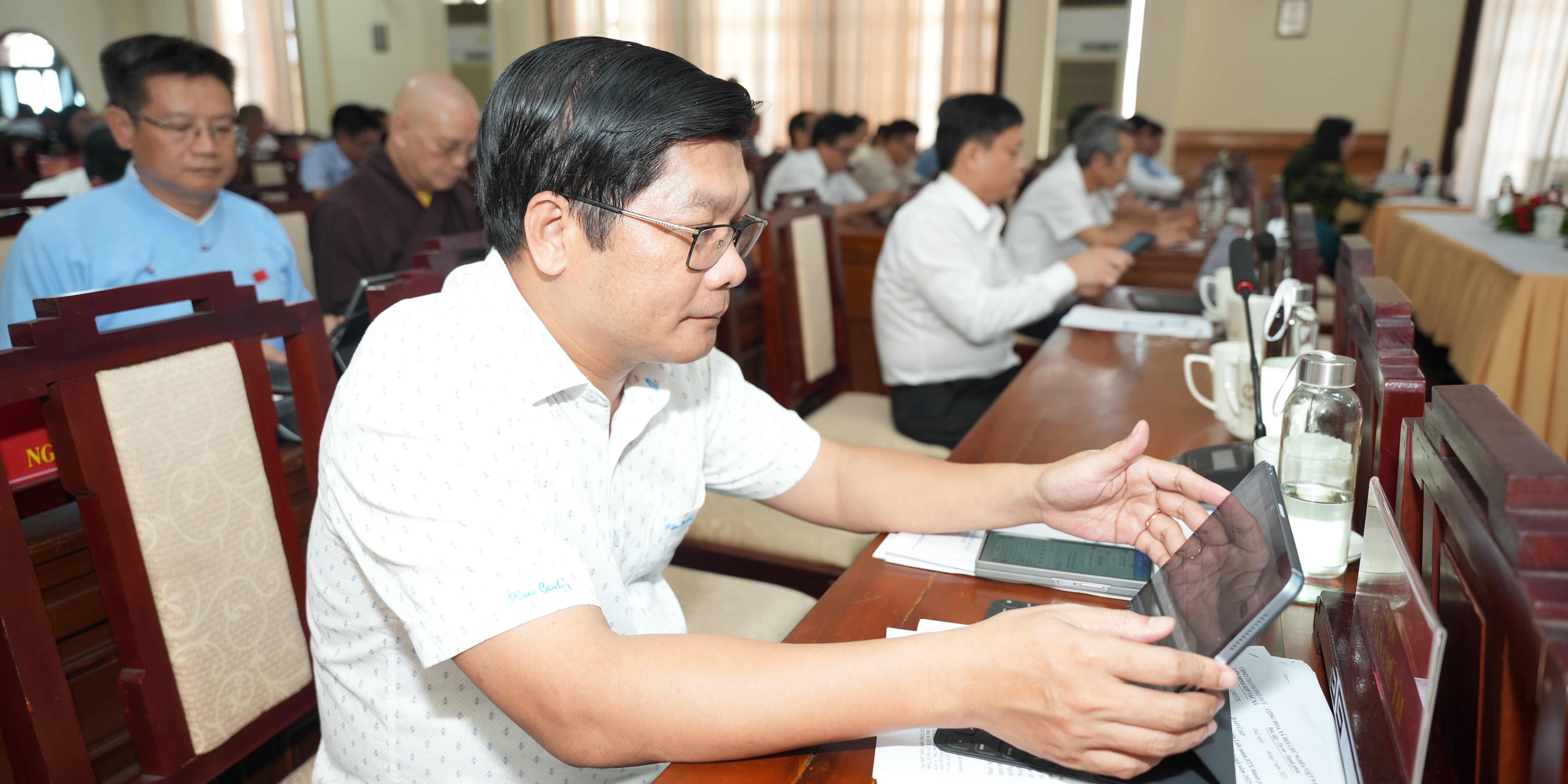 Passing 8 meaningful resolutions to create a foundation for the city to continue developing