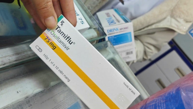 保健省は、インフルエンザ治療薬、特にタミフルと有効成分オセルタミビルを含む薬剤の供給を確保し、価格を管理するよう各部署に義務付けています。（写真：SK&DS）