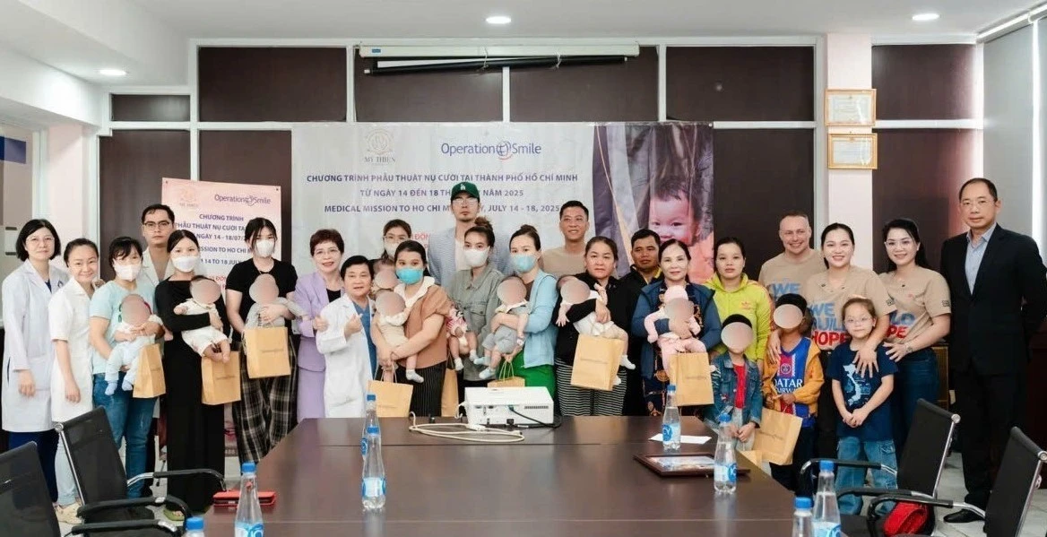 ស្នាមញញឹមពេញលេញចំនួន 50 ក្នុងដំណើរមនុស្សធម៌របស់ Operation Smile នៅទីក្រុងហូជីមិញ