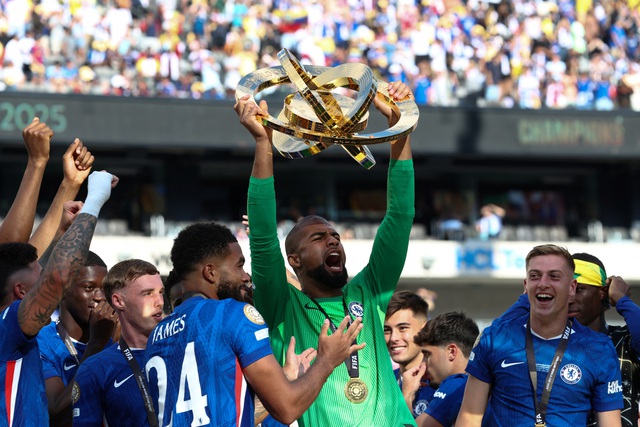 ‘Độc lạ’ Club World Cup: Tổng thống Trump giữ cúp xịn, đội vô địch Chelsea chỉ nhận bản sao- Ảnh 3.