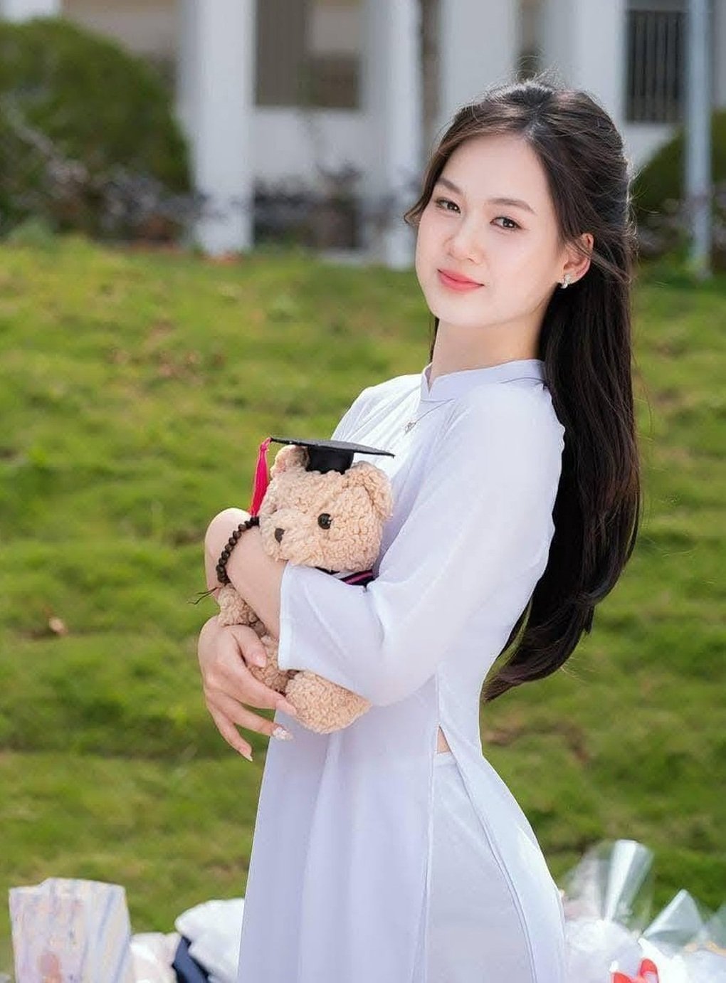 Vẻ đẹp nữ thần thanh xuân của thủ khoa khối A00 - 3
