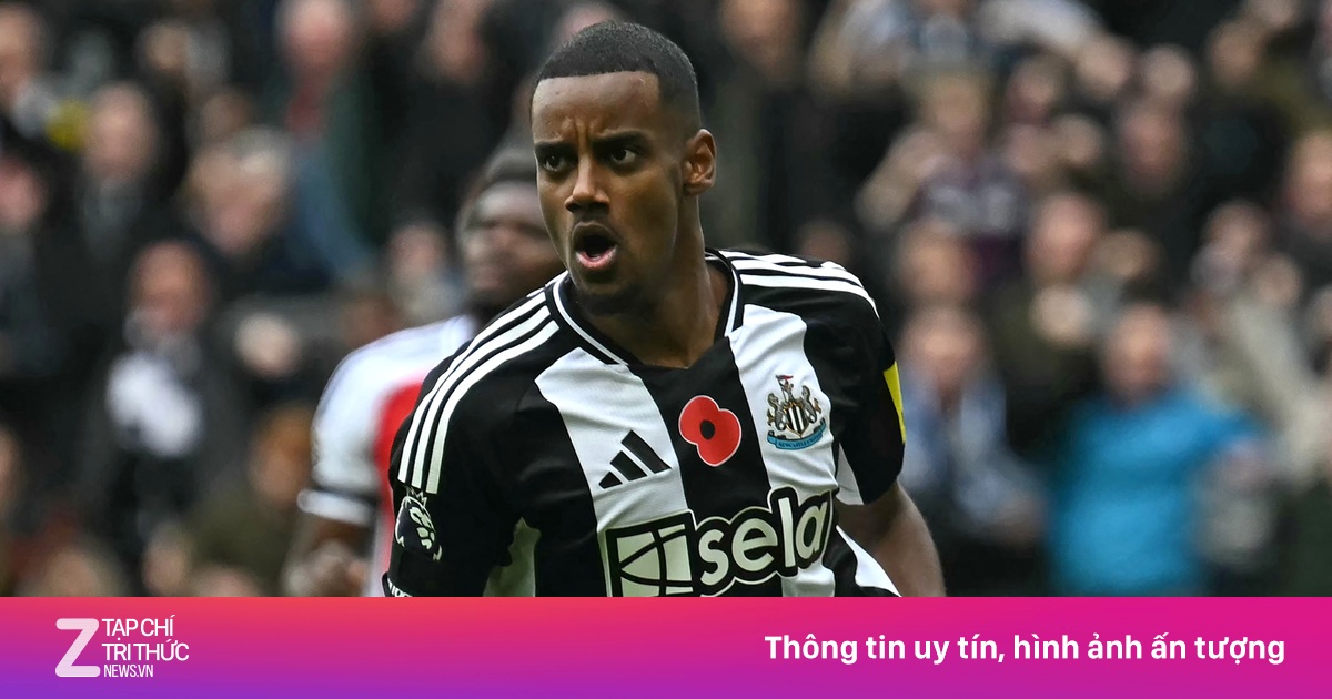 Newcastle divided over Isak