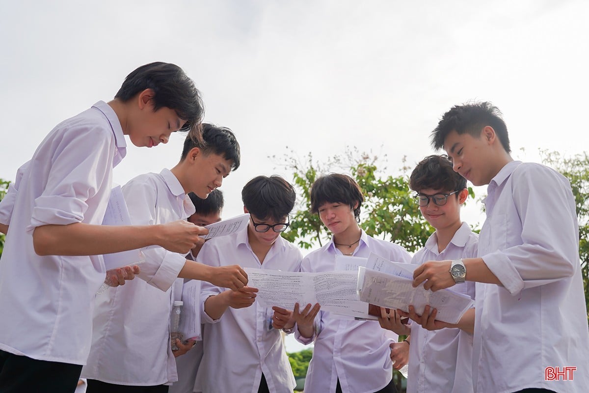 hoc-sinh-4.jpg