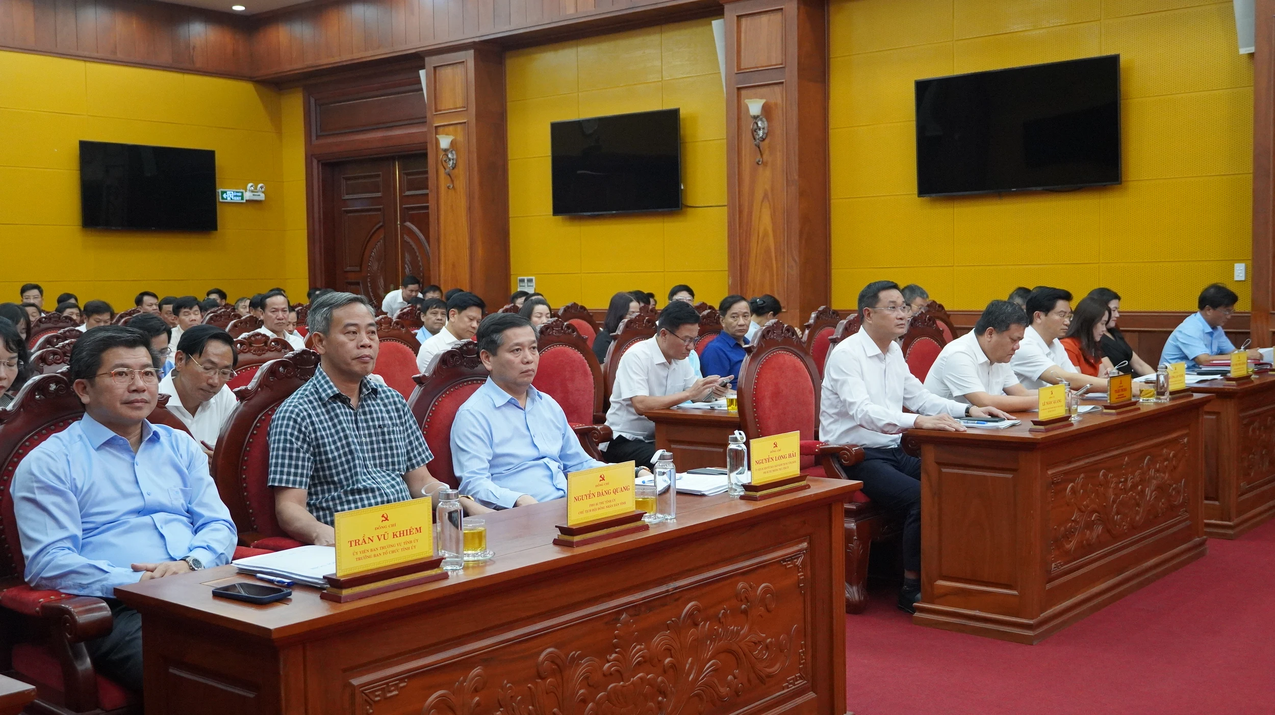 Hội nghị Ban Chấp hành Đảng bộ tỉnh lần thứ Nhất