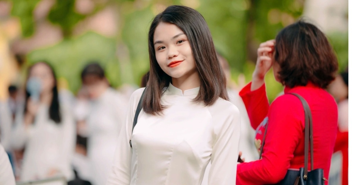 សាលាហាណូយកំពូលទាំង 10 ដែលមានពិន្ទុប្រឡងមធ្យមសិក្សាទុតិយភូមិខ្ពស់បំផុត