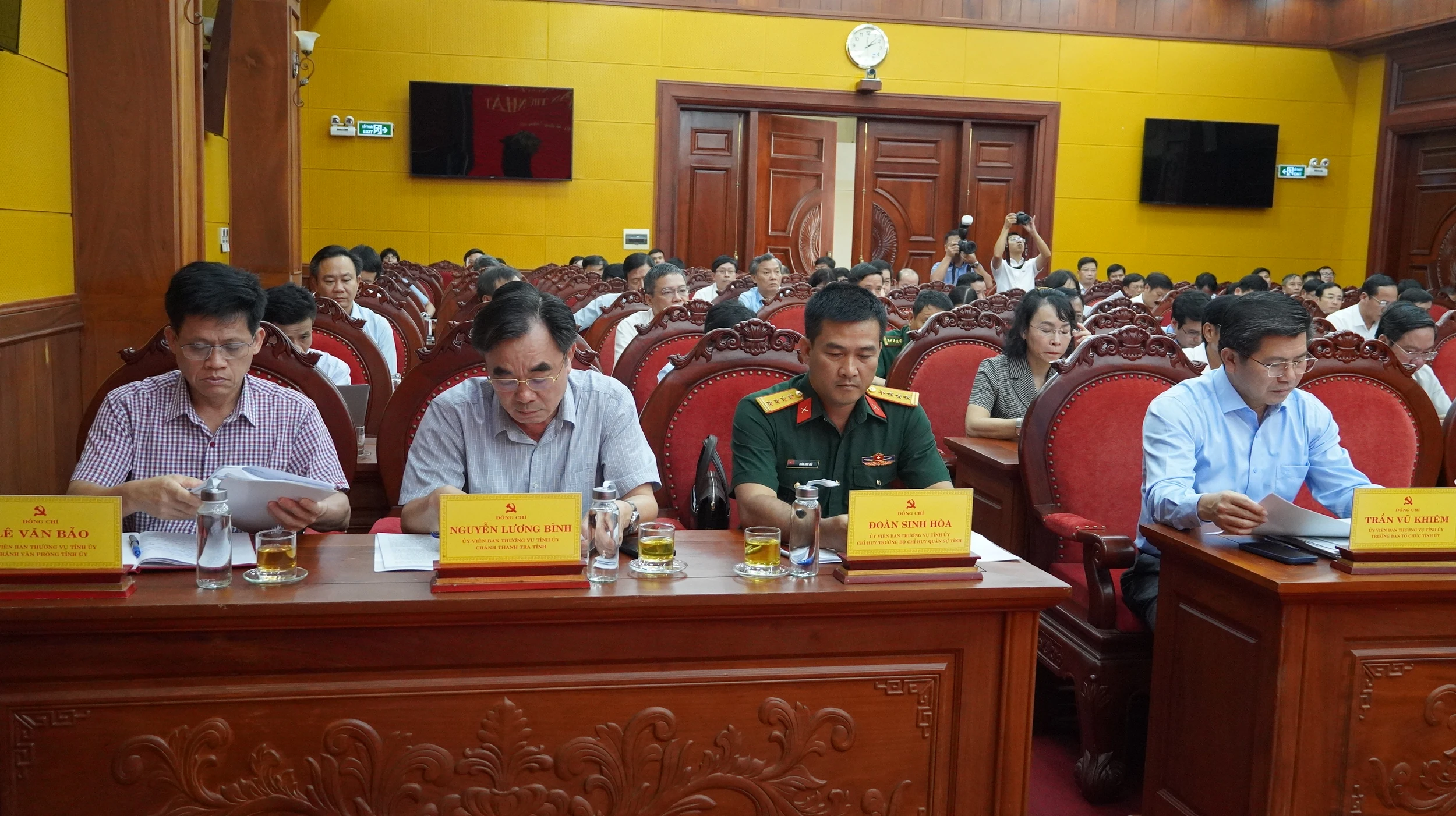 Hội nghị Ban Chấp hành Đảng bộ tỉnh lần thứ Nhất