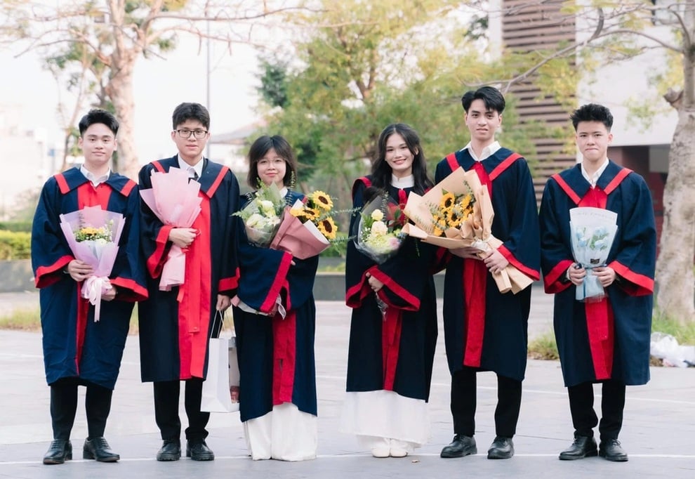 Nam sinh “xô đổ” kỷ lục điểm tư duy ĐH Bách khoa là Á khoa khối A00 - 3