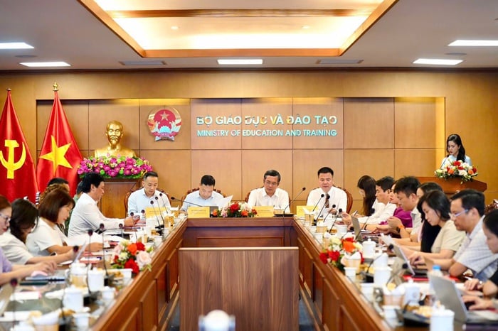 Phát động Giải báo chí toàn quốc "Vì sự nghiệp Giáo dục Việt Nam" năm 2025- Ảnh 1.