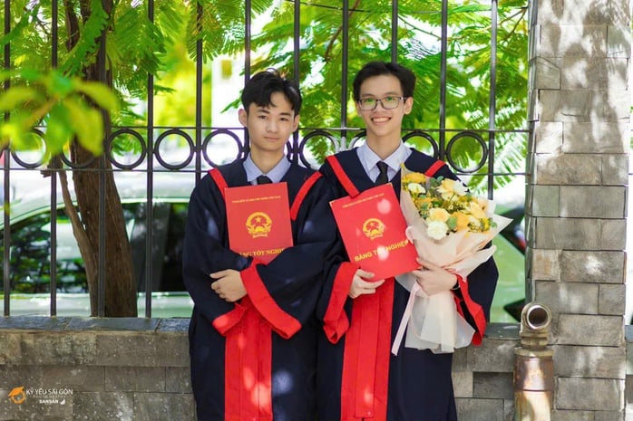Trường tư thục ở TP HCM tiếp tục ghi dấu ấn với thủ khoa tuyệt đối 30 điểm khối B- Ảnh 2.