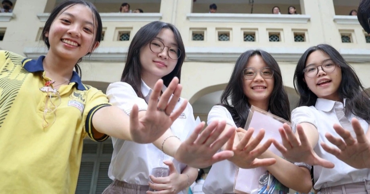 Chính thức công bố điểm thi tốt nghiệp THPT 2025, tra cứu qua Dân trí
