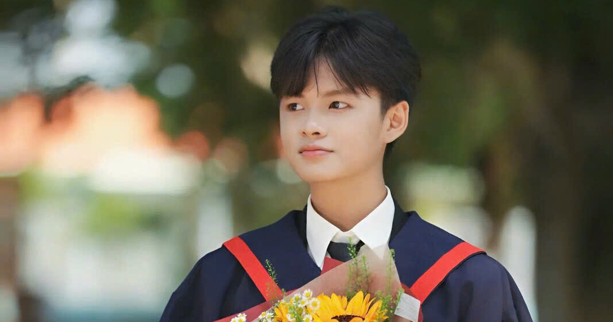 ด่งนาย: นักเรียนชาย 'ไม่มีรางวัลนักเรียนดีเด่น' คว้าอันดับ 1 ในการสอบจบการศึกษาระดับมัธยมปลาย