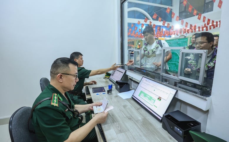Bán vé tàu đi Trung Quốc tại tất cả các nhà ga từ hôm nay 16/7- Ảnh 2.