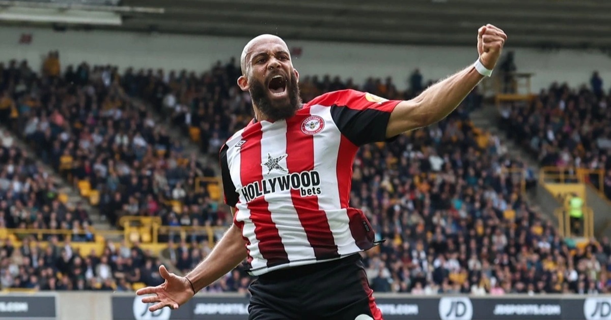 Man Utd "mặc cả từng xu" với ngôi sao Brentford, CĐV buông lời cay đắng