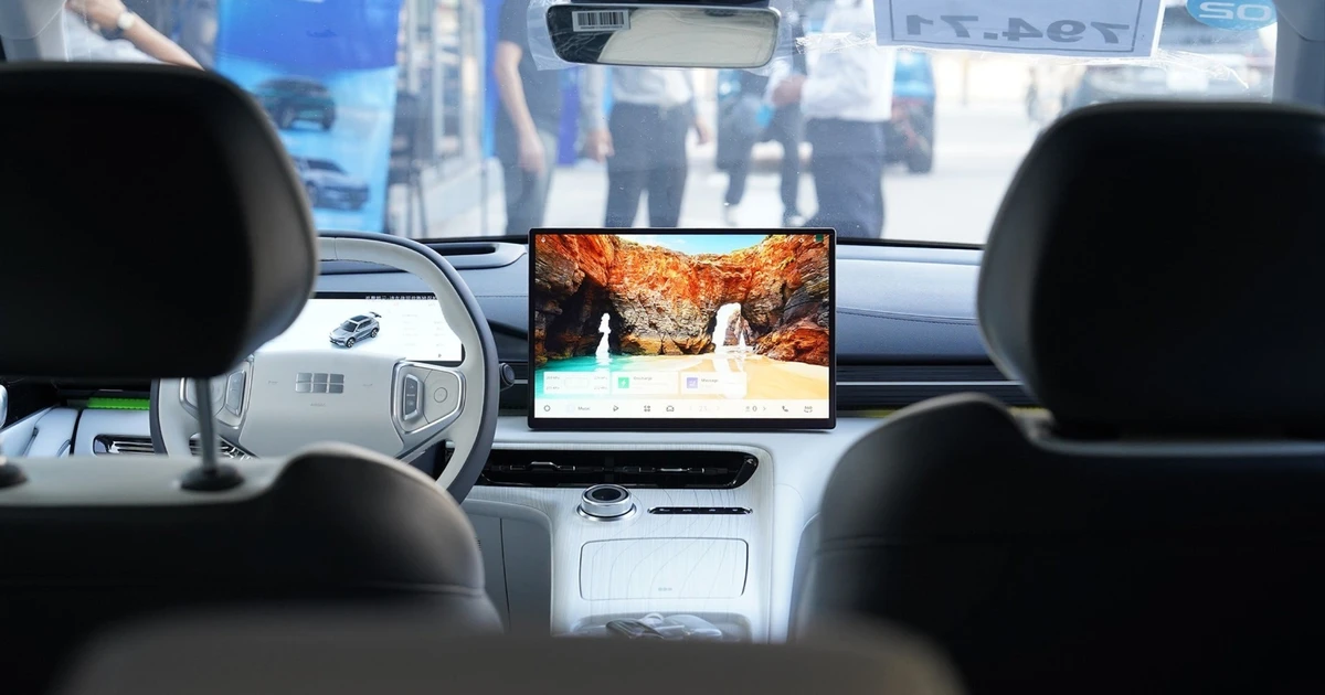 Hãng ô tô Trung Quốc Geely lần đầu mang xe thuần điện tới Việt Nam