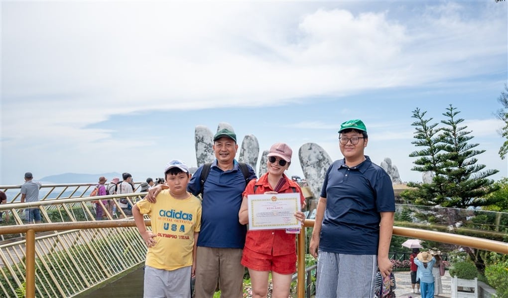 Gần 10.000 lượt học sinh giỏi đến Ba Na Hills vui chơi miễn phí - 3