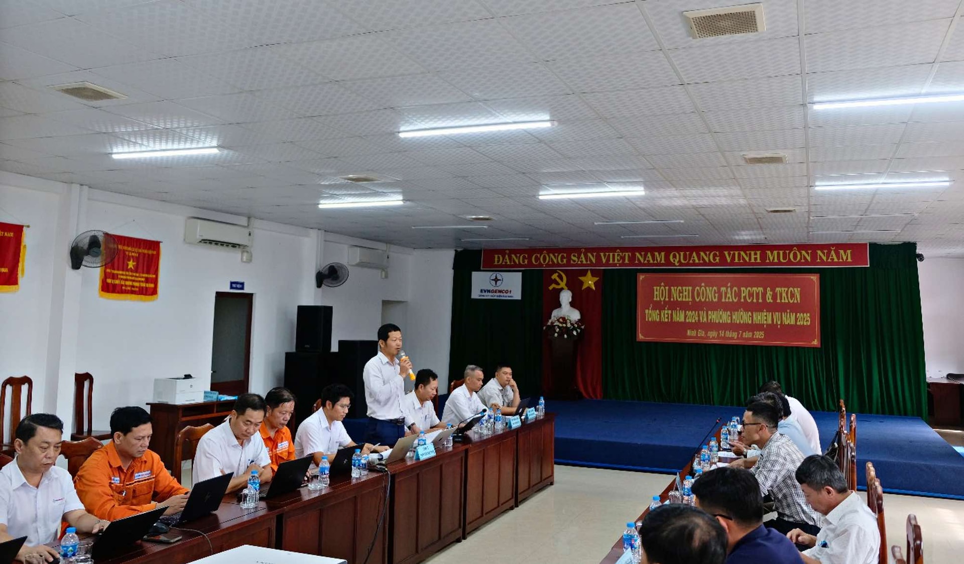 Phó Giám đốc Nguyễn Viết Tài – Chủ trì Hội nghị