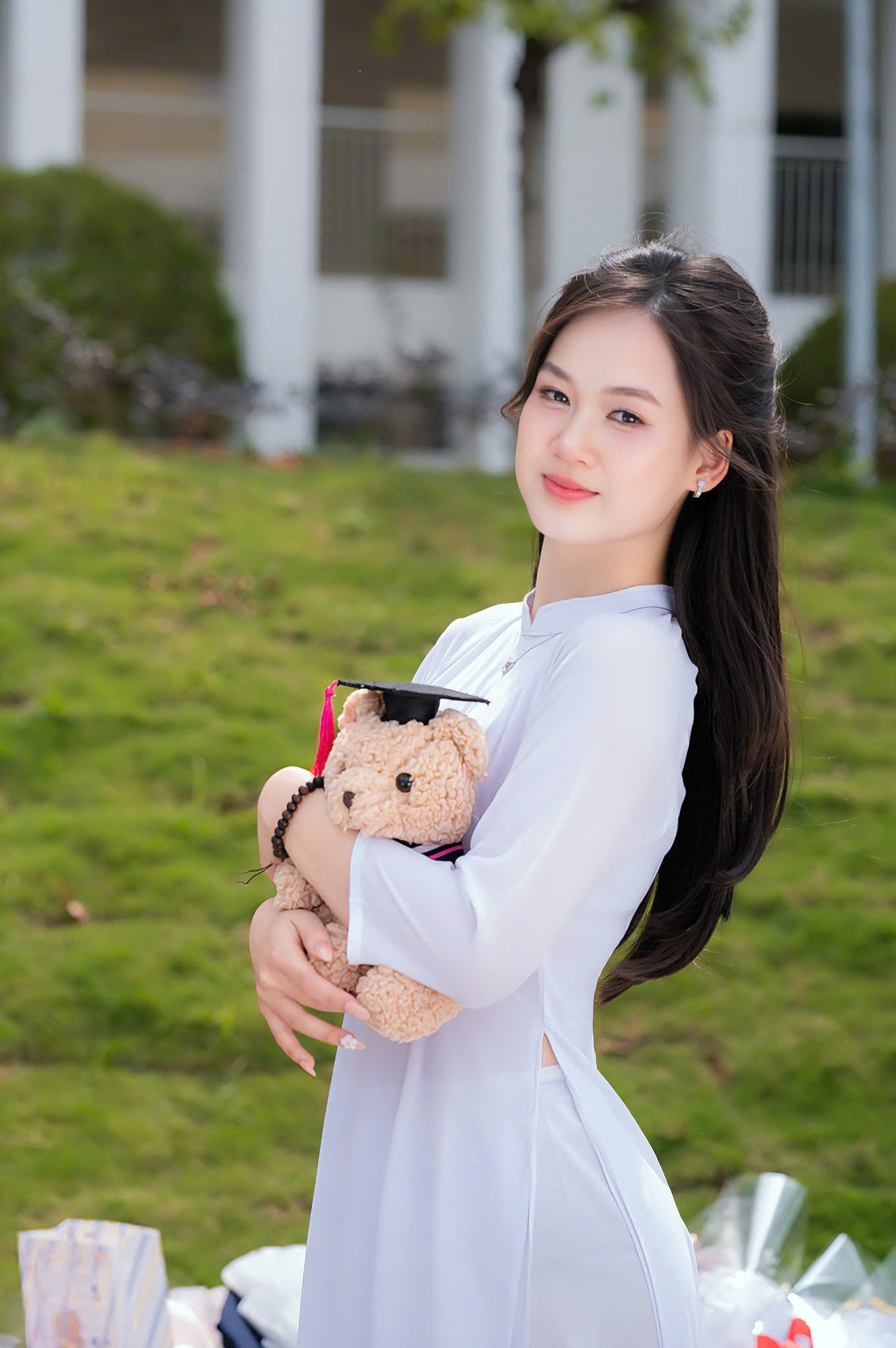 Nữ thủ khoa khối A00 gây sốt: Vẻ đẹp trí tuệ mới là bền vững nhất - 1